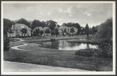 17618 Gezicht op de Emmavijver in het plantsoen aan de Oranjelaan te Driebergen-Rijsenburg.